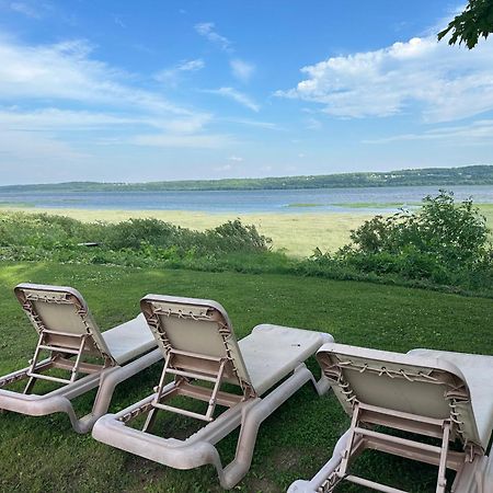 Motel Deblois Sainte-Anne-de-Beaupré エクステリア 写真