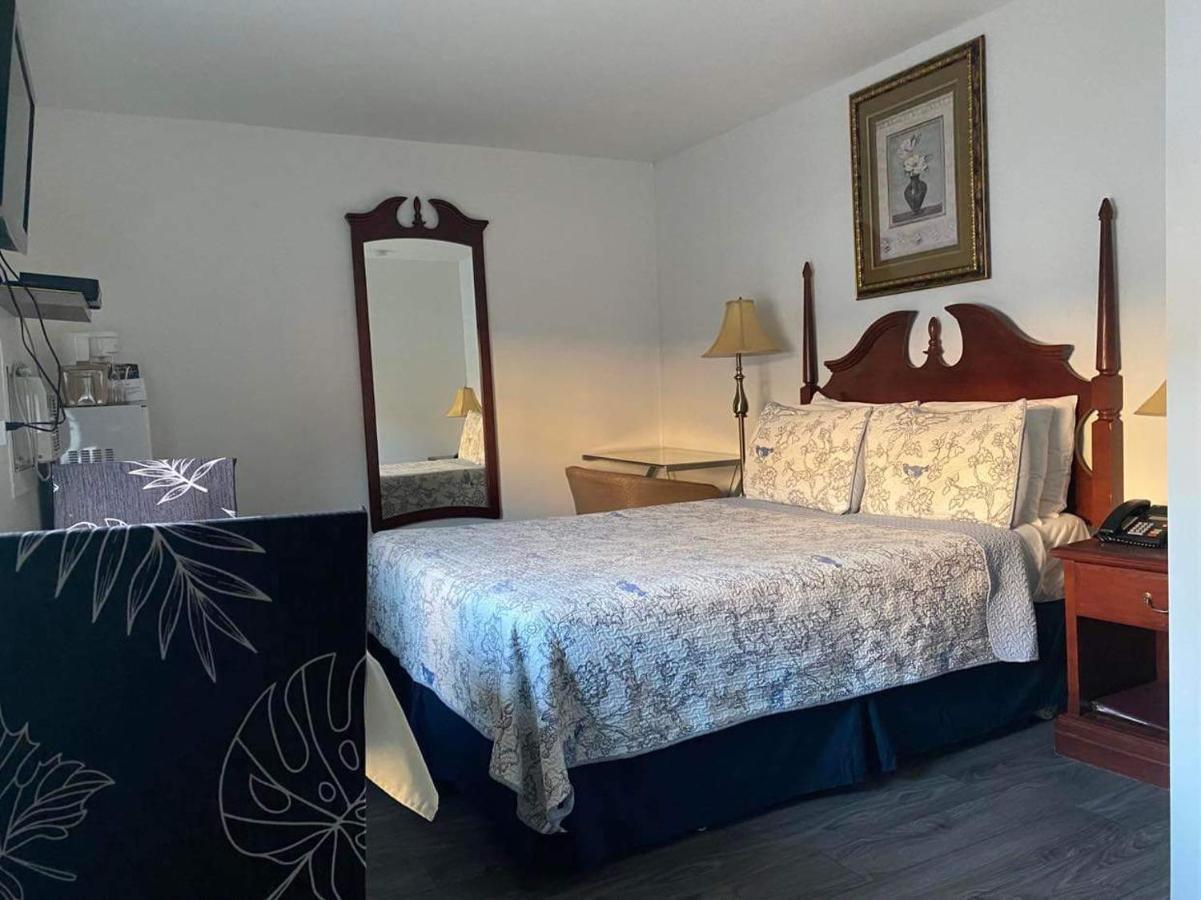 Motel Deblois Sainte-Anne-de-Beaupré エクステリア 写真