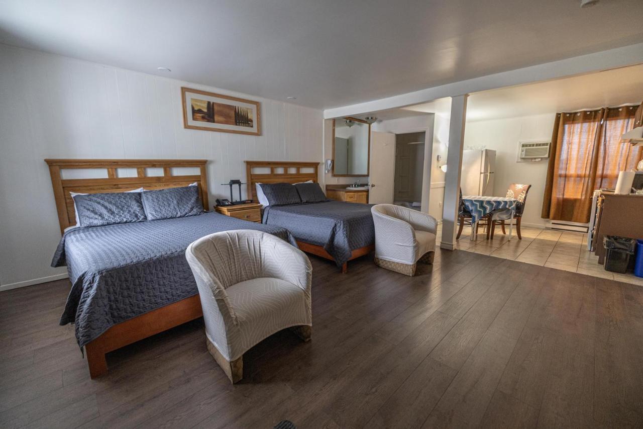 Motel Deblois Sainte-Anne-de-Beaupré エクステリア 写真