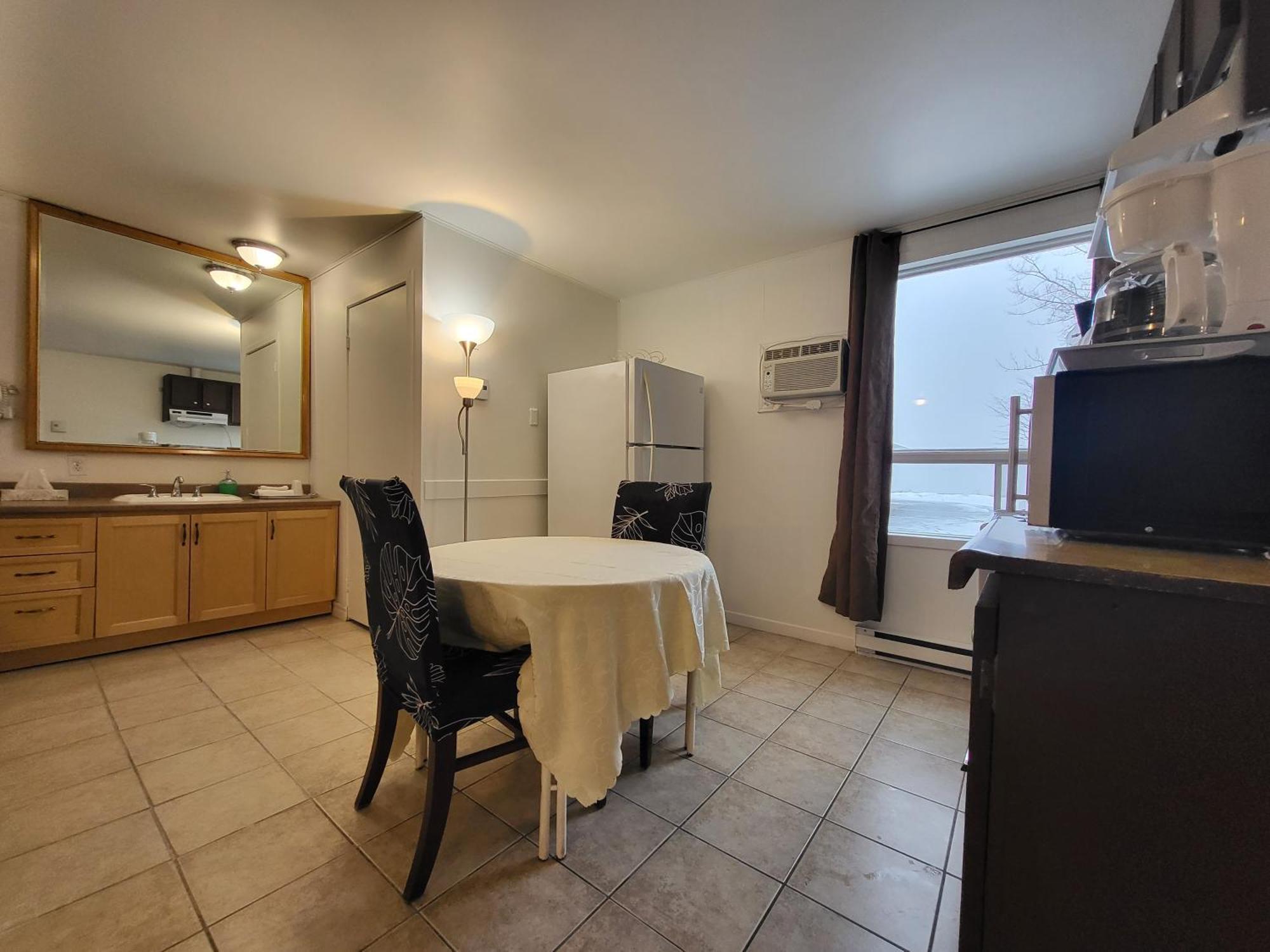 Motel Deblois Sainte-Anne-de-Beaupré 部屋 写真